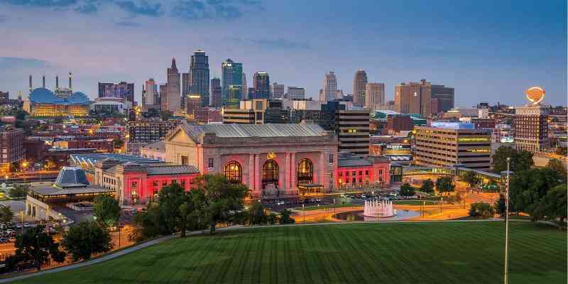 Kansas City Summer Getaway Guide | Vacationist USA